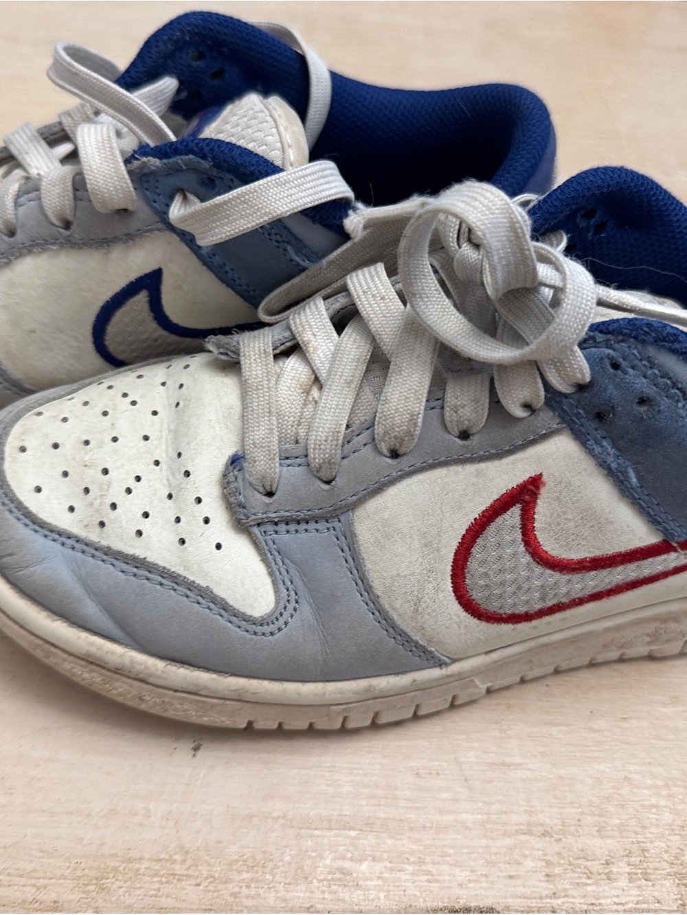 Nike Kids Low-Top Dunks - White, Light Blue & Red